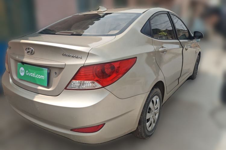 Used Hyundai Verna (older generation) 2010 Sedan 1.4L Manual Comfort GS Rear Right 45 Deg