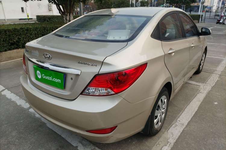 Used Hyundai Verna (older generation) 2010 Sedan 1.4L Manual Comfort GS Rear Right 45 Deg