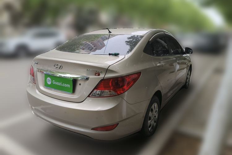 Used Hyundai Verna (older generation) 2010 Sedan 1.4L Manual Comfort GS Rear Right 45 Deg