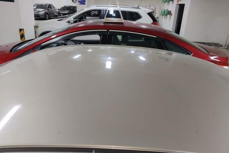 Used Hyundai Verna (older generation) 2010 Sedan 1.4L Manual Comfort GS Roof