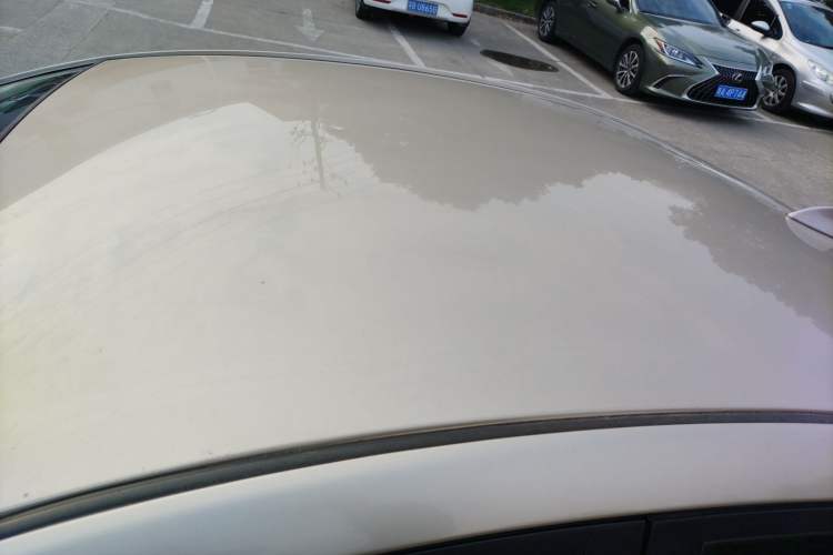 Used Hyundai Verna (older generation) 2010 Sedan 1.4L Manual Comfort GS Roof