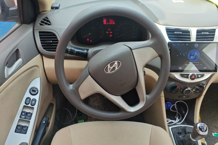 Used Hyundai Verna (older generation) 2010 Sedan 1.4L Manual Comfort GS Steering Wheel