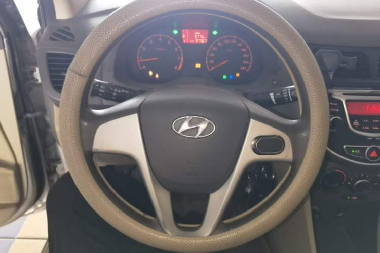 Used Hyundai Verna (older generation) 2010 Sedan 1.4L Manual Comfort GS Steering Wheel