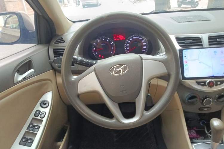Used Hyundai Verna (older generation) 2010 Sedan 1.4L Automatic Fashionable GT Model Steering Wheel