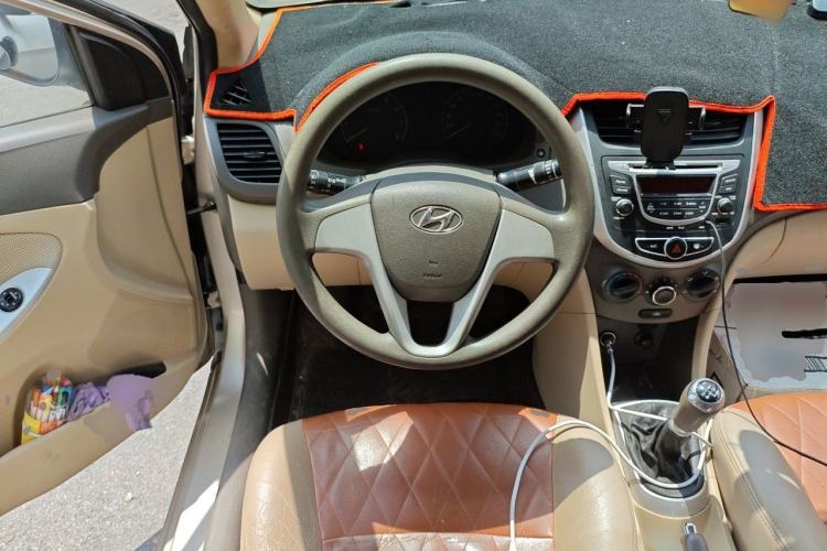 Used Hyundai Verna (older generation) 2010 Sedan 1.4L Manual Comfort GS Steering Wheel