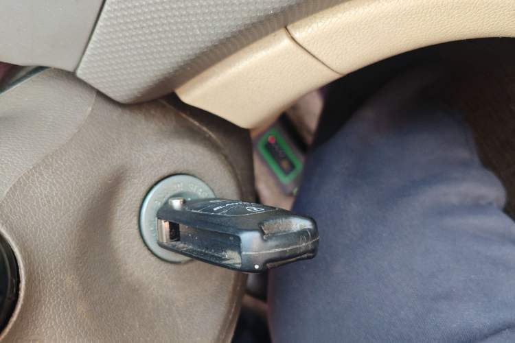 Used Hyundai Verna (older generation) 2010 Sedan 1.4L Manual Comfort GS Vehicle Key