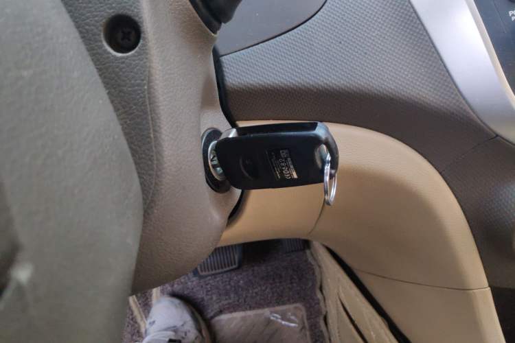 Used Hyundai Verna (older generation) 2010 Sedan 1.4L Automatic Fashionable GT Model Vehicle Key