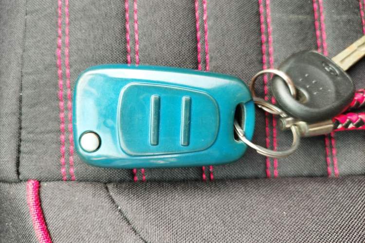 Used Hyundai Verna (older generation) 2010 Sedan 1.4L Manual Comfort GS Vehicle Key