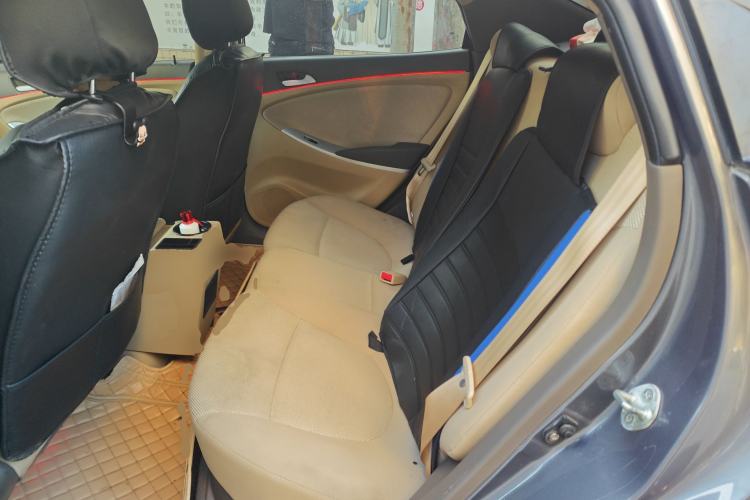 Used Hyundai Verna (older generation) 2010 Sedan 1.4L Automatic Comfort Model GS Left Rear Seat