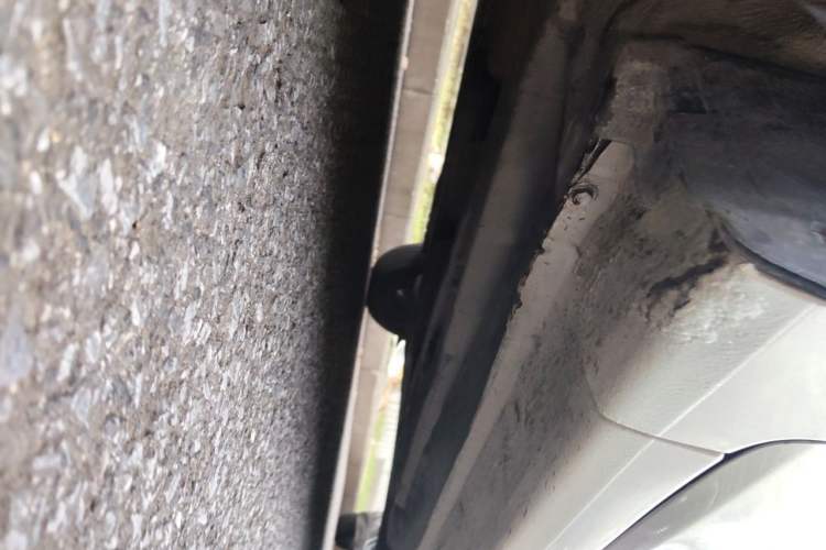 Used Hyundai Verna (older generation) 2010 Sedan 1.4L Manual Comfort GS Chassis Front Left