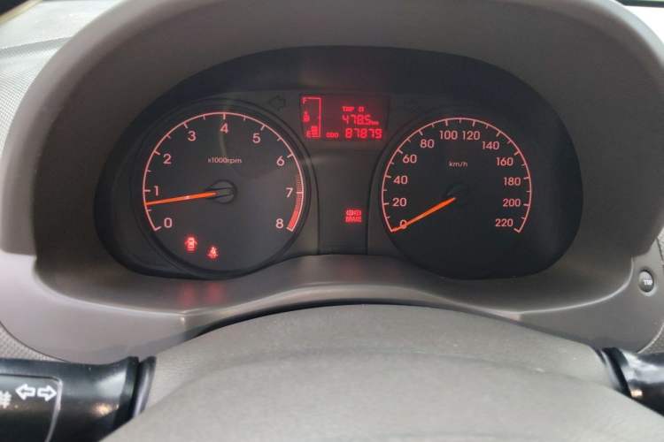 Used Hyundai Verna (older generation) 2010 Sedan 1.4L Manual Comfort GS Instrument Cluster