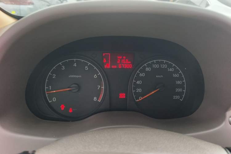 Used Hyundai Verna (older generation) 2010 Sedan 1.4L Manual Comfort GS Instrument Cluster