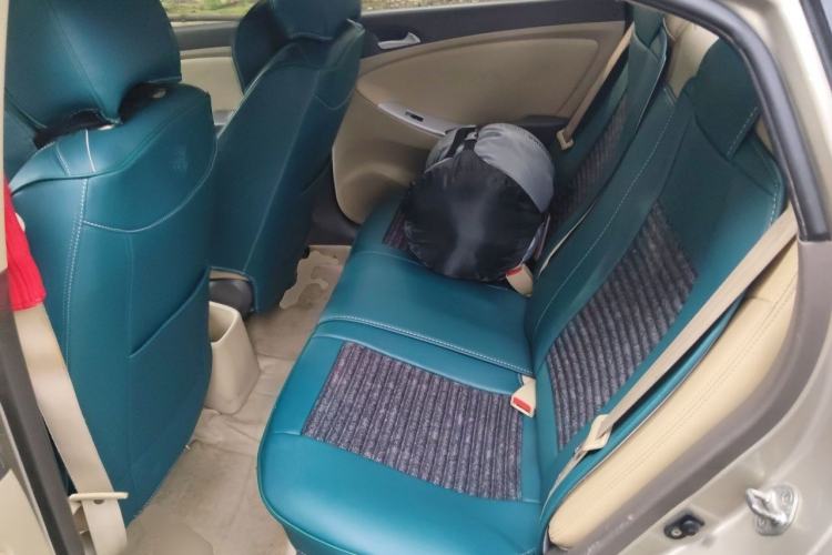 Used Hyundai Verna (older generation) 2010 Sedan 1.4L Manual Comfort GS Left Rear Seat
