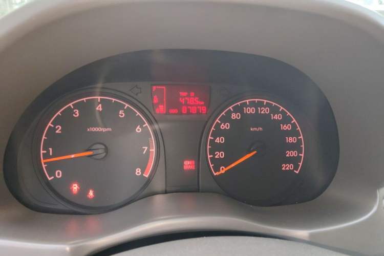 Used Hyundai Verna (older generation) 2010 Sedan 1.4L Manual Comfort GS Odometer Close Up