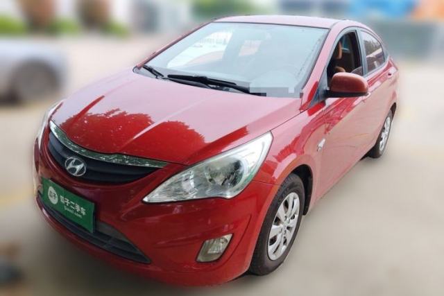 Hyundai Verna (older generation) 2010 Sedan 1.4L Automatic Comfort Model GS de segunda mano