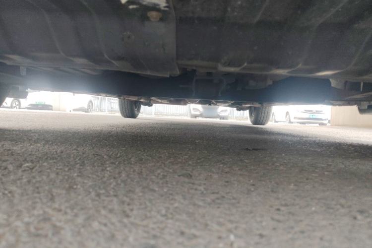 Used Hyundai Verna (older generation) 2010 Sedan 1.4L Manual Comfort GS Chassis Front