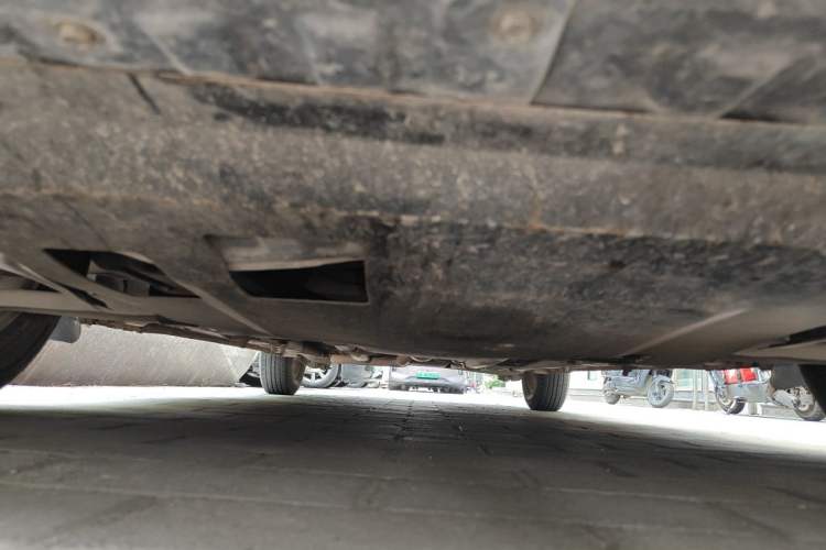 Used Hyundai Verna (older generation) 2010 Sedan 1.4L Automatic BLUE Model Chassis Front