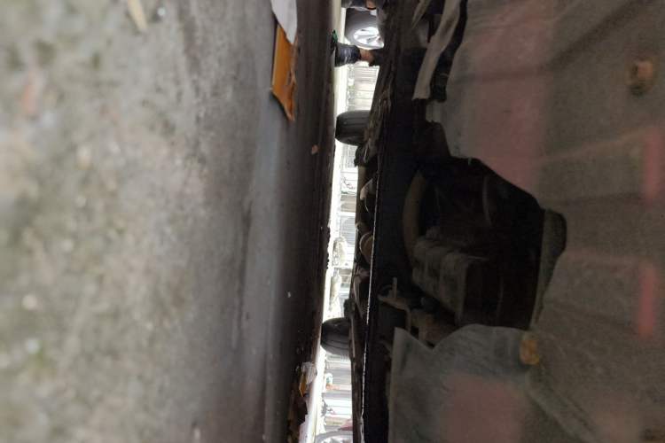 Used Hyundai Verna (older generation) 2010 Sedan 1.4L Manual Comfort GS Chassis Front