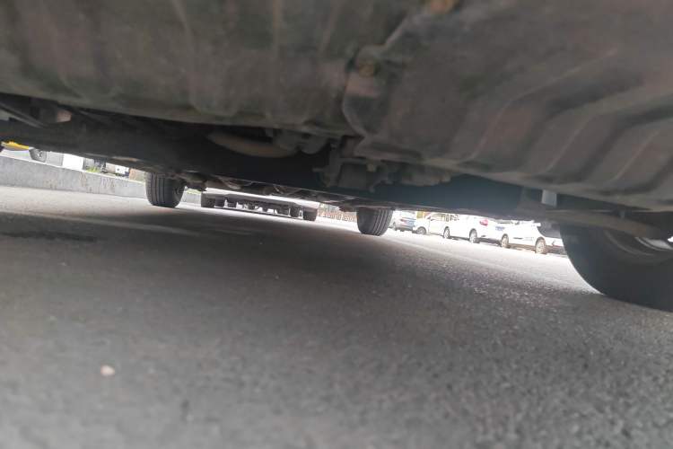 Used Hyundai Verna (older generation) 2010 Sedan 1.4L Manual Comfort GS Chassis Front