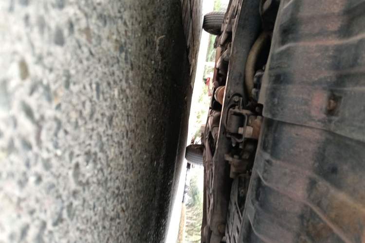 Used Hyundai Verna (older generation) 2010 Sedan 1.4L Automatic Comfort Model GS Chassis Front