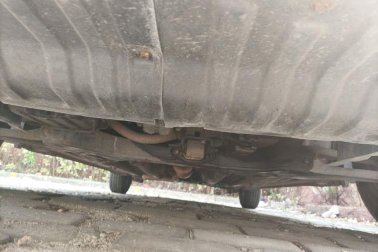 Used Hyundai Verna (older generation) 2010 Sedan 1.4L Manual Comfort GS Chassis Front