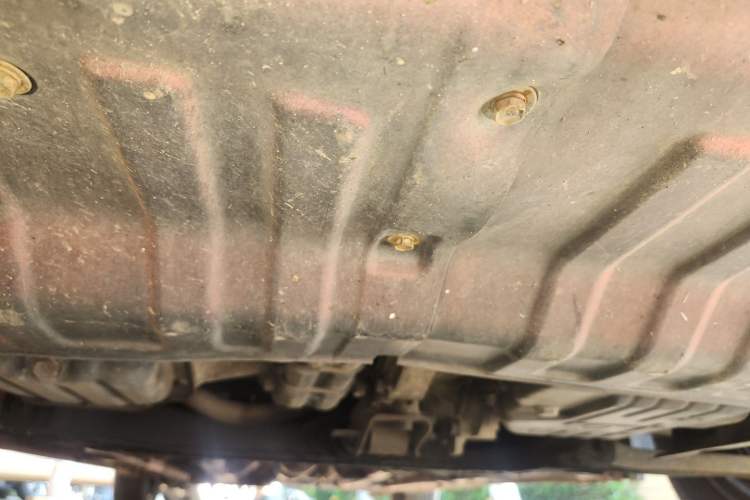 Used Hyundai Verna (older generation) 2010 Sedan 1.4L Automatic Comfort Model GS Chassis Front