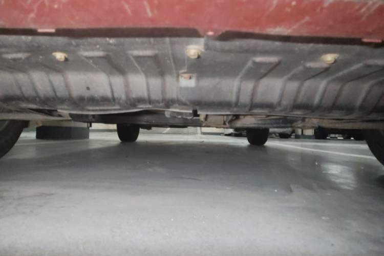 Used Hyundai Verna (older generation) 2010 Sedan 1.4L Manual Comfort GS Chassis Front