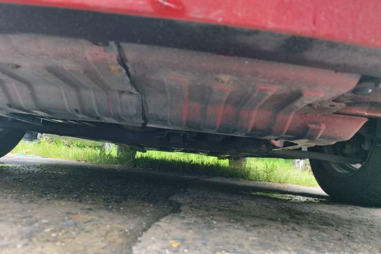 Used Hyundai Verna (older generation) 2010 Sedan 1.4L Manual Comfort GS Chassis Front
