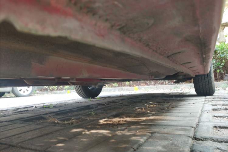 Used Hyundai Verna (older generation) 2010 Sedan 1.4L Manual Comfort GS Chassis Front Left