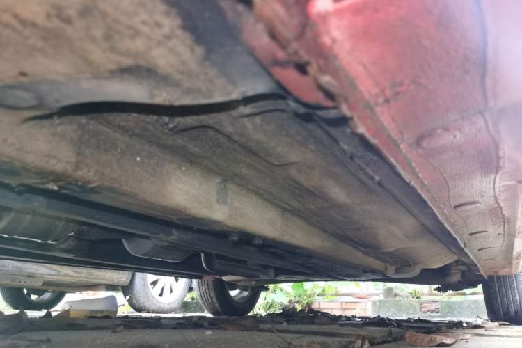 Used Hyundai Verna (older generation) 2010 Sedan 1.4L Automatic Comfort Model GS Chassis Front Left