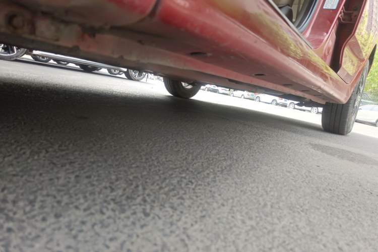 Used Hyundai Verna (older generation) 2010 Sedan 1.4L Manual Standard GL Model Chassis Front Left