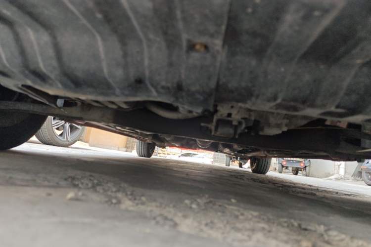 Used Hyundai Verna (older generation) 2010 Sedan 1.4L Manual Comfort GS Chassis Front