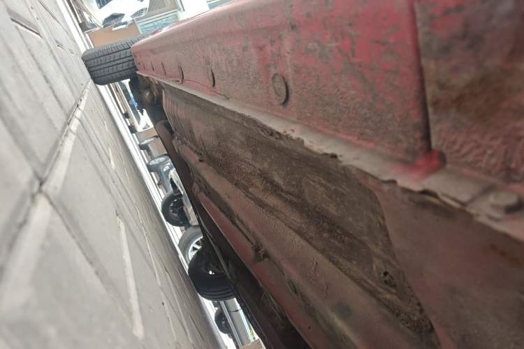 Used Hyundai Verna (older generation) 2010 Sedan 1.4L Manual Comfort GS Chassis Front Right