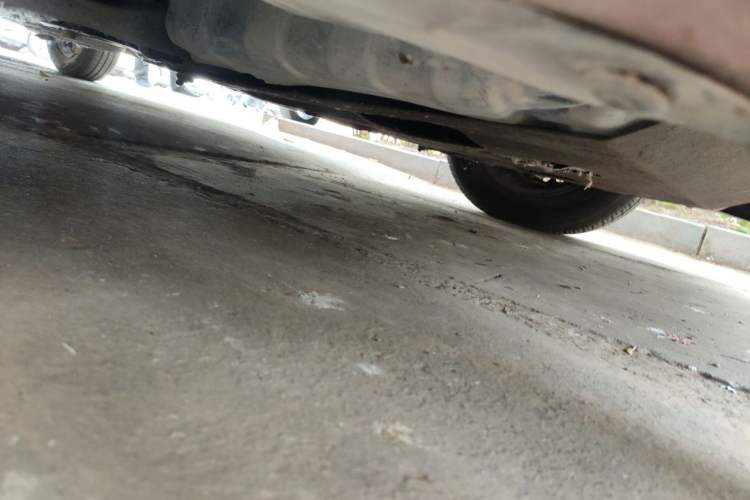 Used Hyundai Verna (older generation) 2010 Sedan 1.4L Automatic Comfort Model GS Chassis Front Right