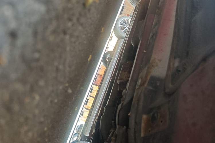 Used Hyundai Verna (older generation) 2010 Sedan 1.4L Manual Comfort GS Chassis Front Right