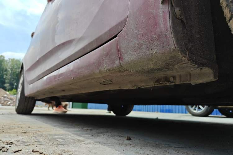Used Hyundai Verna (older generation) 2010 Sedan 1.4L Automatic Comfort Model GS Chassis Front Right