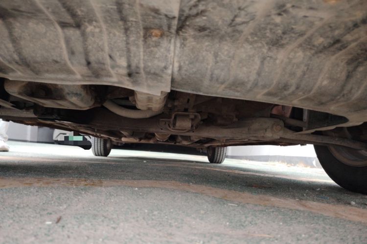 Used Hyundai Verna (older generation) 2010 Sedan 1.4L Manual Comfort GS Chassis Front