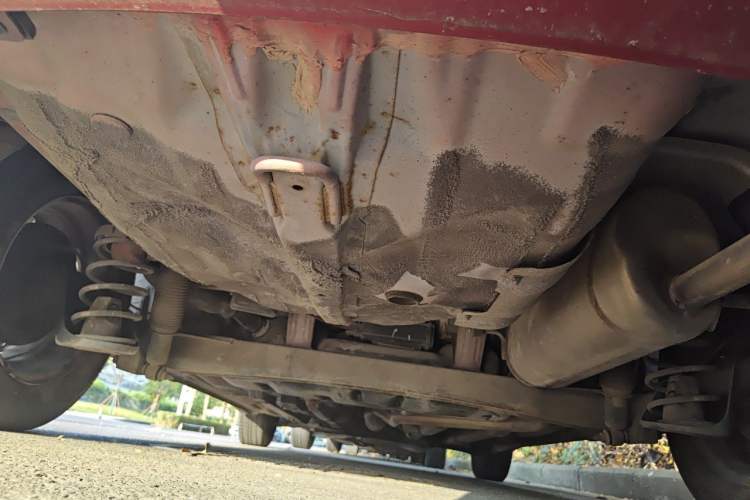 Used Hyundai Verna (older generation) 2010 Sedan 1.4L Manual Comfort GS Chassis Rear