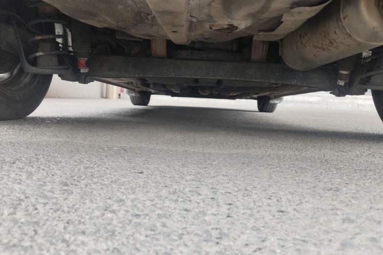 Used Hyundai Verna (older generation) 2010 Sedan 1.4L Manual Comfort GS Chassis Rear