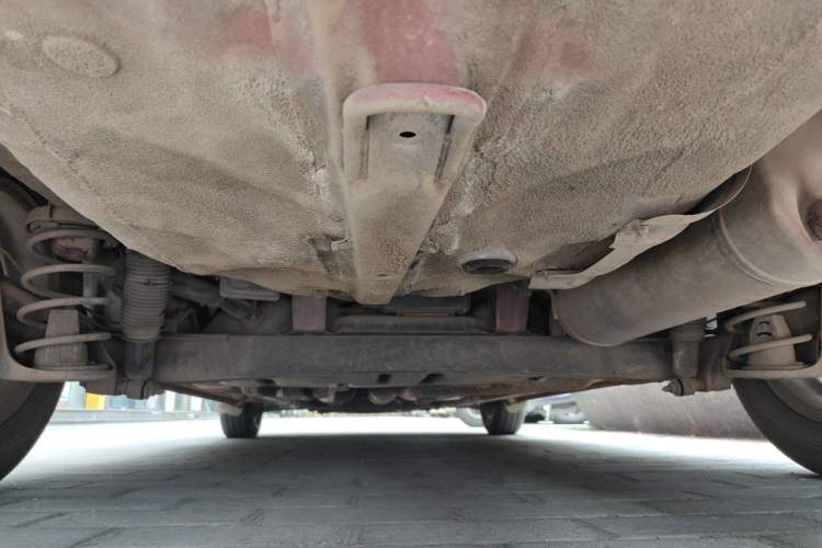 Used Hyundai Verna (older generation) 2010 Sedan 1.4L Automatic BLUE Model Chassis Rear
