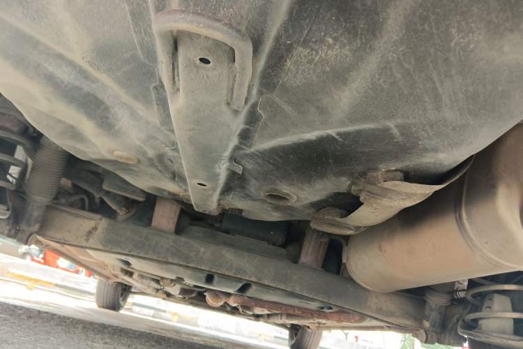 Used Hyundai Verna (older generation) 2010 Sedan 1.4L Manual Comfort GS Chassis Rear