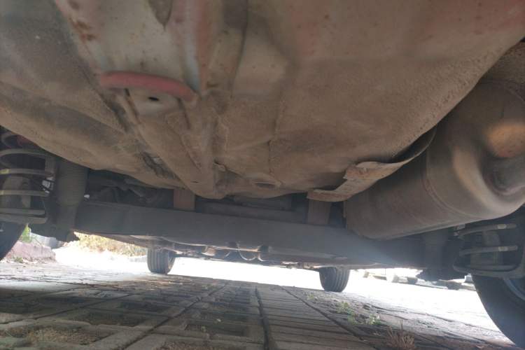 Used Hyundai Verna (older generation) 2010 Sedan 1.4L Manual Comfort GS Chassis Rear