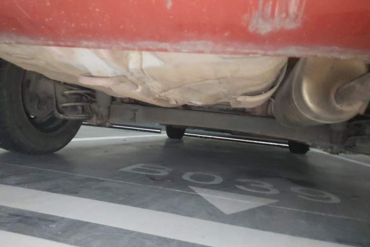 Used Hyundai Verna (older generation) 2010 Sedan 1.4L Manual Comfort GS Chassis Rear