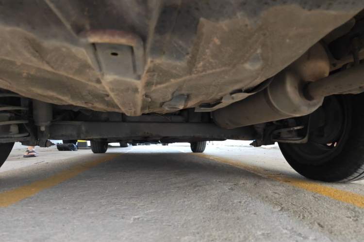 Used Hyundai Verna (older generation) 2010 Sedan 1.4L Manual Comfort GS Chassis Rear