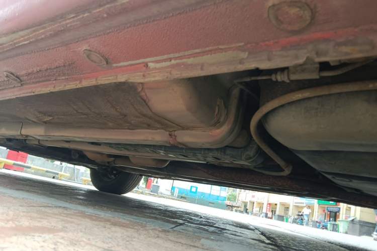Used Hyundai Verna (older generation) 2010 Sedan 1.4L Manual Comfort GS Chassis Rear Left