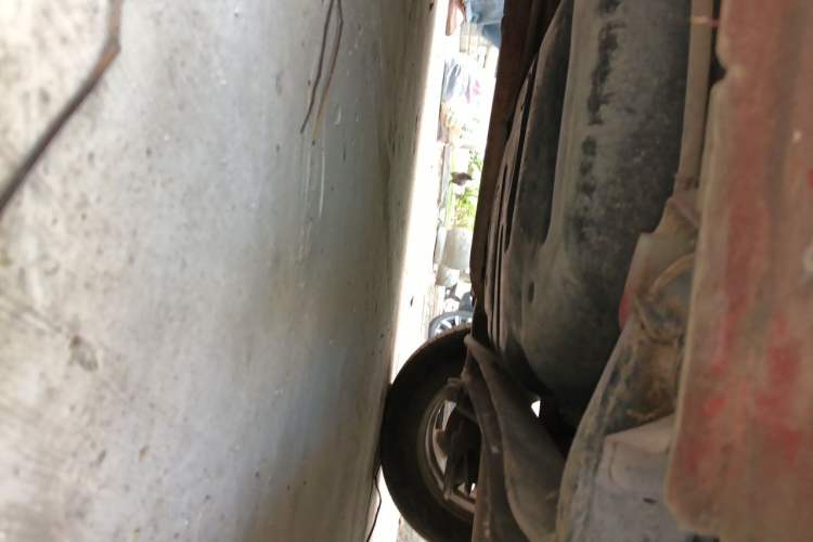 Used Hyundai Verna (older generation) 2010 Sedan 1.4L Automatic Fashionable GT Model Chassis Rear Left