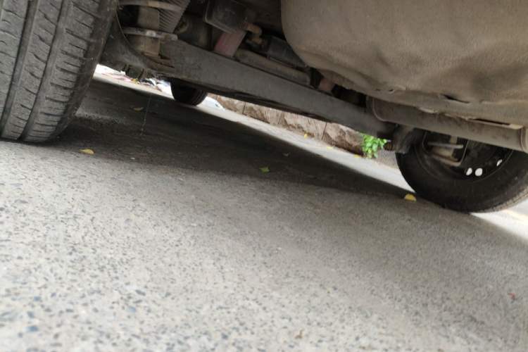 Used Hyundai Verna (older generation) 2010 Sedan 1.4L Automatic Comfort Model GS Chassis Rear Left