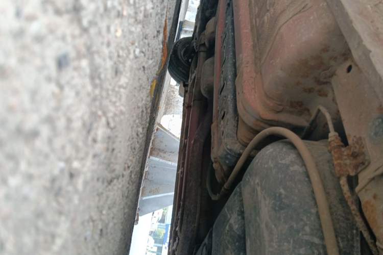 Used Hyundai Verna (older generation) 2010 Sedan 1.4L Manual Comfort GS Chassis Rear Left