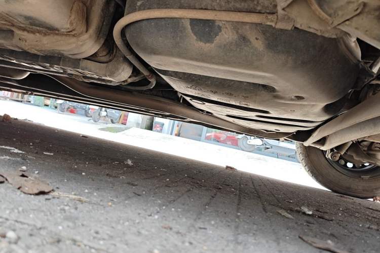 Used Hyundai Verna (older generation) 2010 Sedan 1.4L Automatic Comfort Model GS Chassis Rear Left