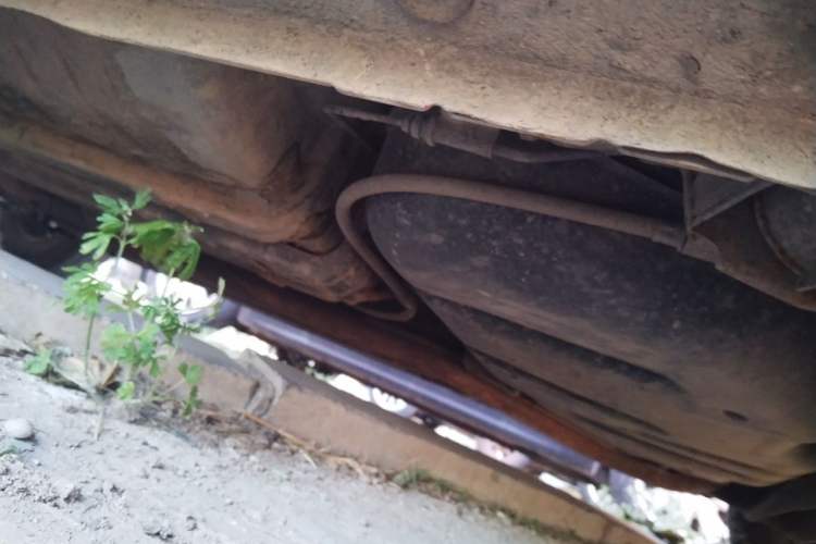 Used Hyundai Verna (older generation) 2010 Sedan 1.4L Manual Comfort GS Chassis Rear Left